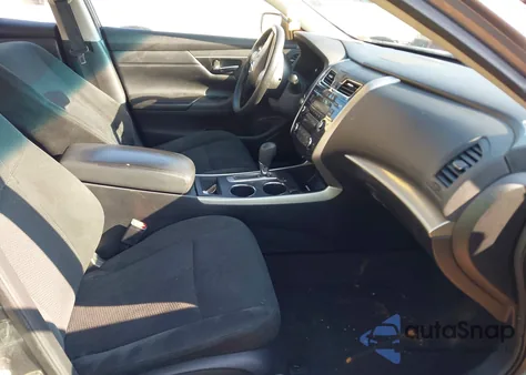 2015 Nissan Altima 2.5 S из США, поврежденный, VIN 1N4AL3AP7FC461153